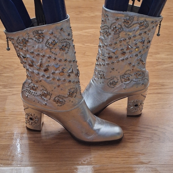 Fantasy Collection Vintage Silver Studded Boots 8.5 EUC - Picture 8 of 12